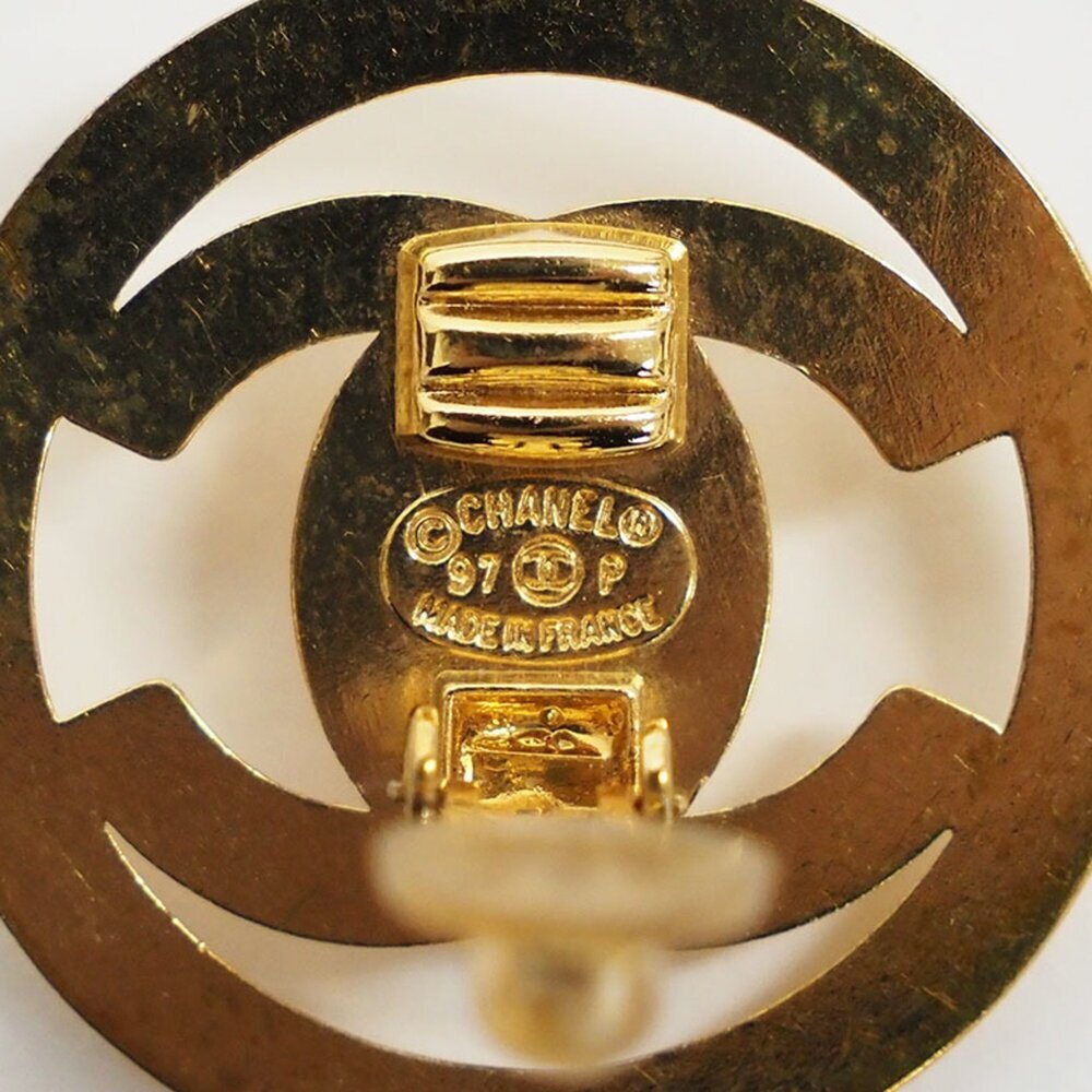 CHANEL Authentic Gold Earrings - Picture 4 of 6
